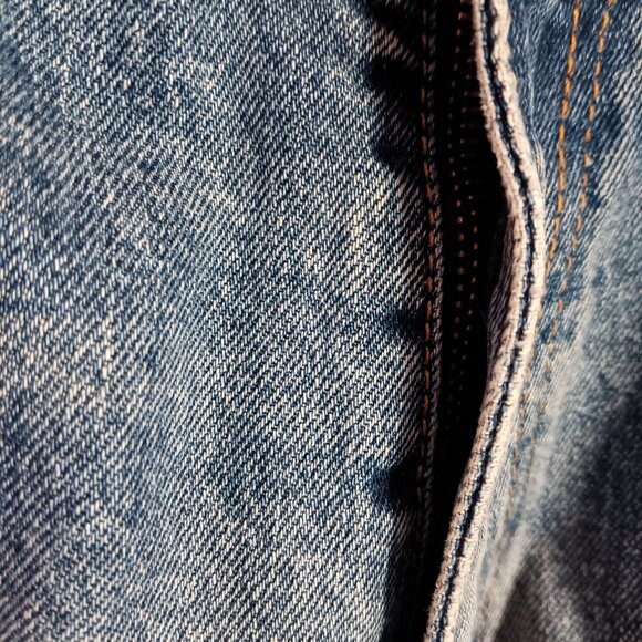 LEVI'S MEN'S 505 33 X 30 ZIP FRONT JEANS - Picture 2 of 8